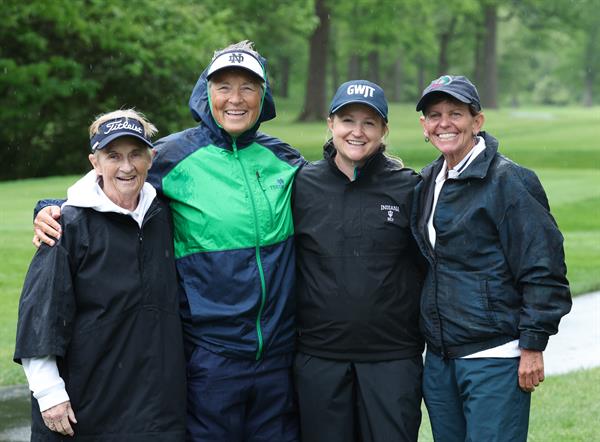 DDWGA golfers smiling together on the course